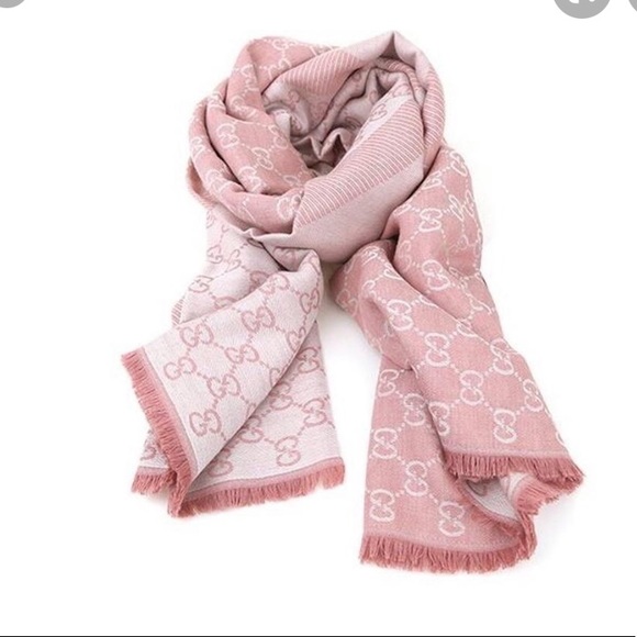 Authentic Gucci Pink classic GG logo wool scarf - Picture 2 of 6